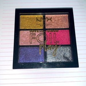 NYX Love Lust Disco Foil Play Pigment Palette Do the hustle